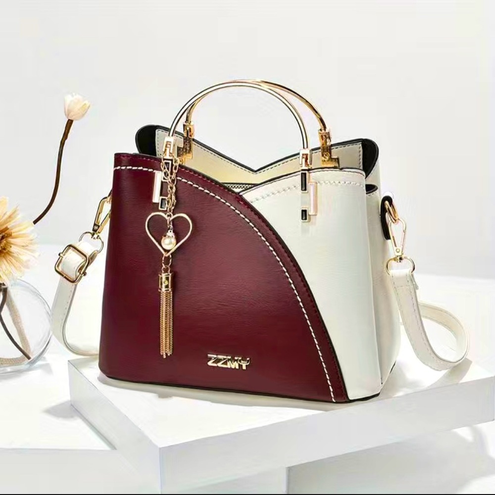 🥳HOST PICK🥳~ Colourblock Bag 👜